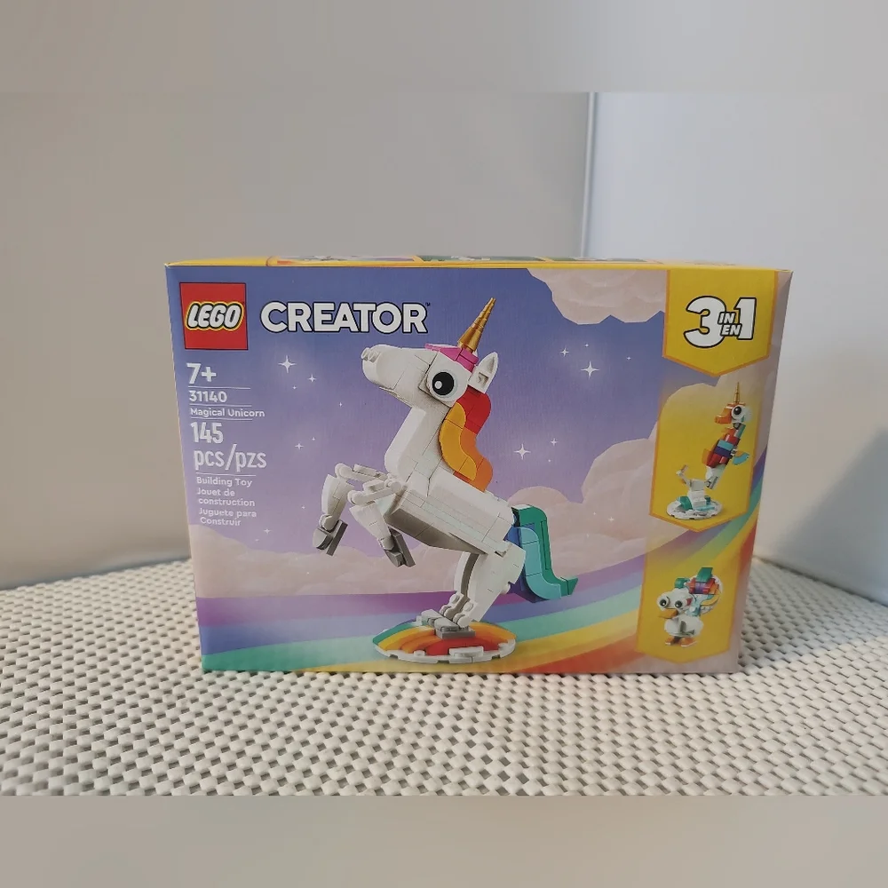 Lego Creator 31140 Magical Unicorn 3-in-1 NWT Building Toy Set